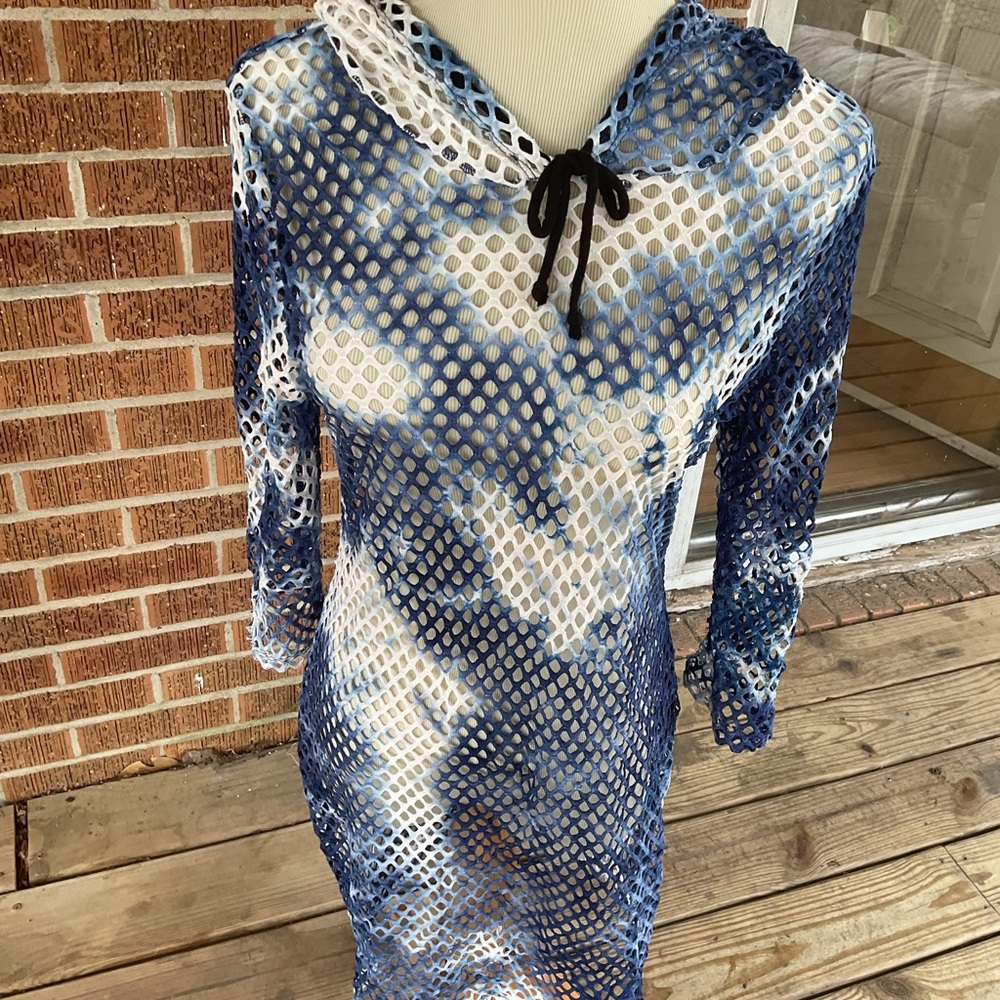 Blue Tie-Dye Mesh Swim Cover-Up with Hood L.